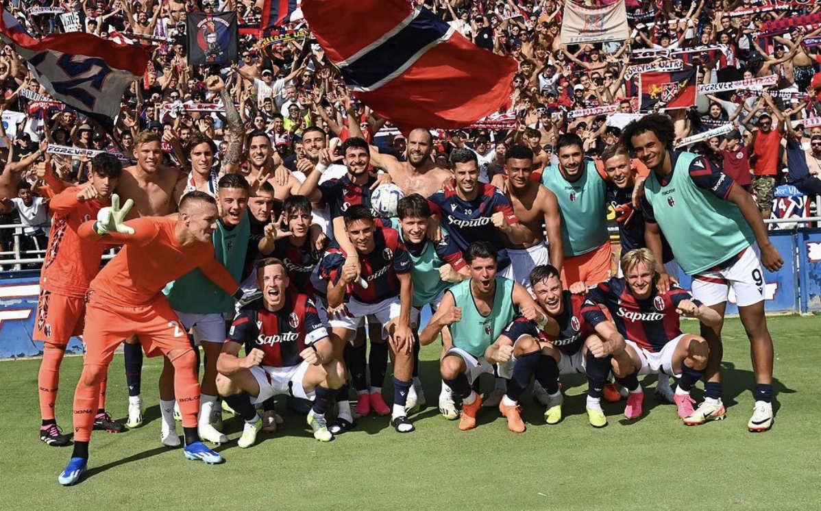 Célébration de l’équipe de Bologne après une victoire