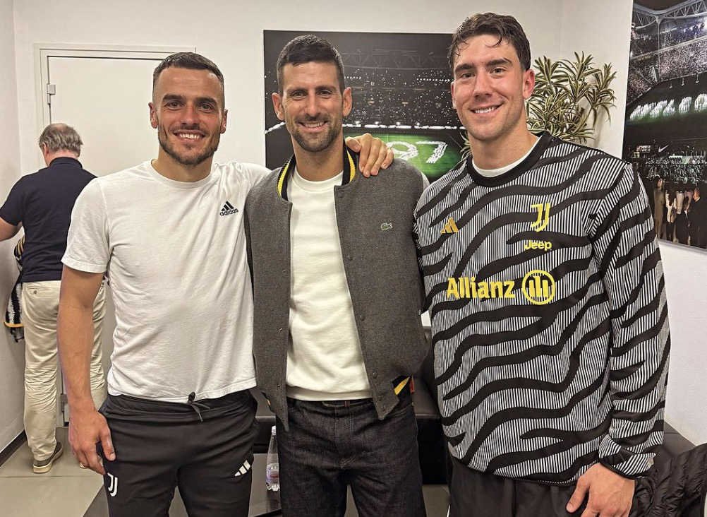 Dusan Vlahovic avec Kostic et Djokovic sur instagram
