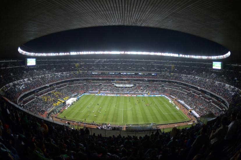 Intérieur du Stade Azteca au Mexique vu des tribunes