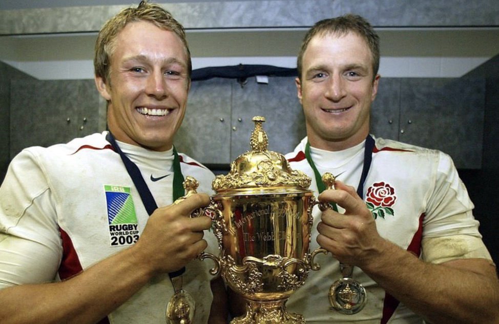 Trophée de la coupe du monde de rugby avec Wilkinson et l’Angleterre