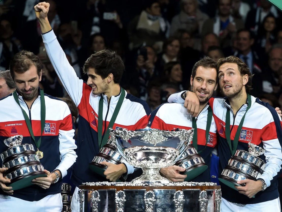 Victoire de l’équipe de France en Coupe Davis avec le trophée