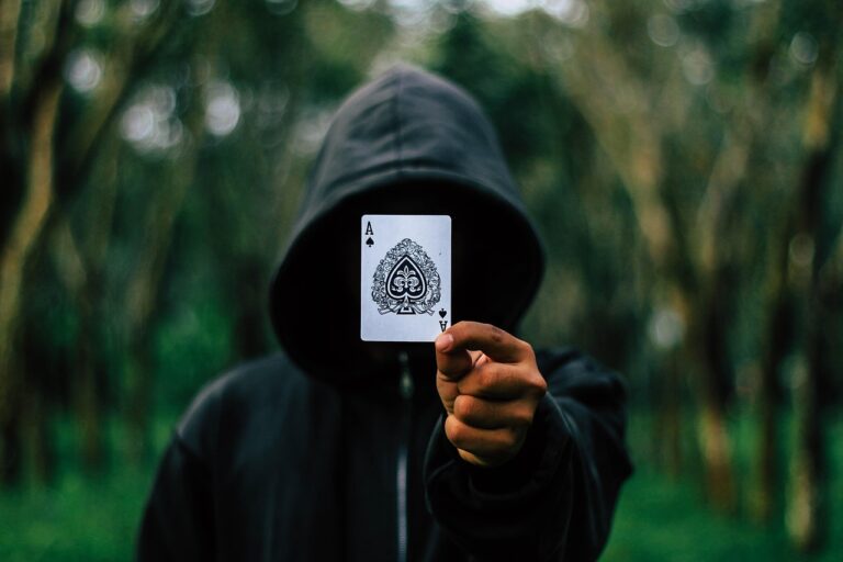 Les meilleures stratégies pour progresser sur un site de poker en ligne