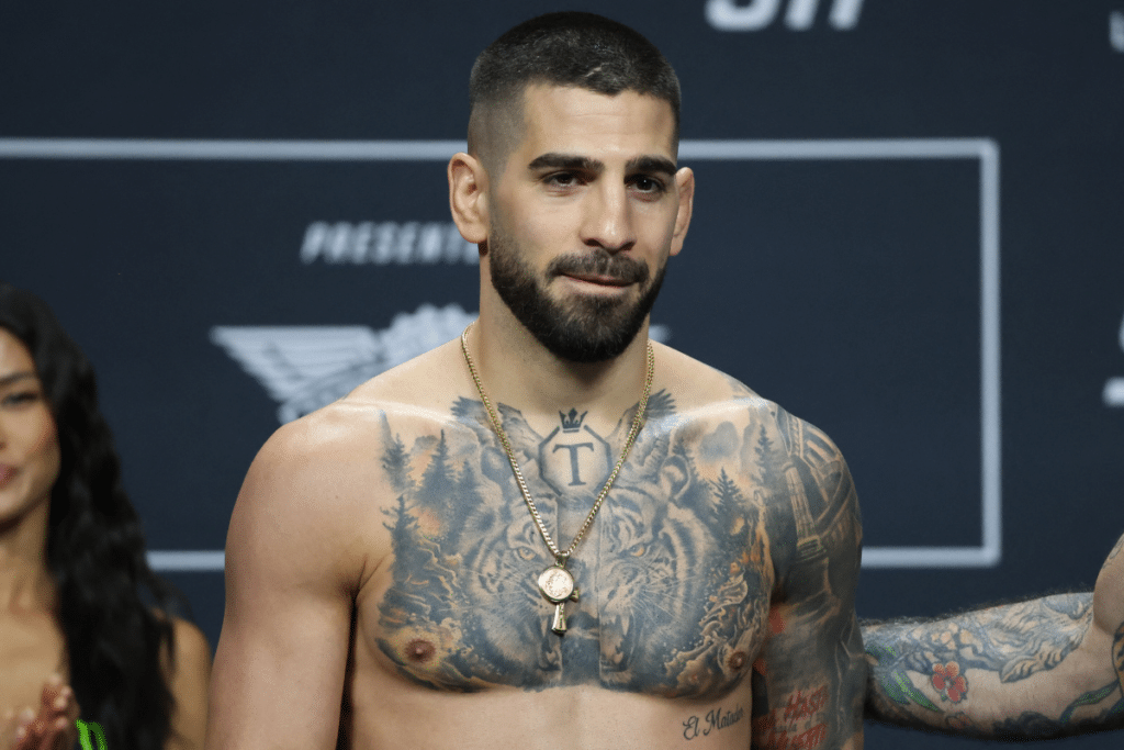 Ilia Topuria prévient Islam Makhachev : « Quand je t’attrape, tu dors »