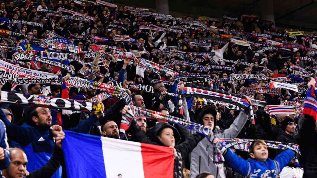 Noah Nartey signe à l'ol