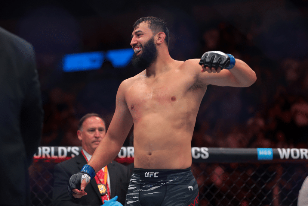 Dominick Reyes vs Johnny Walker : le KO est-il inévitable à l’UFC 327 ?