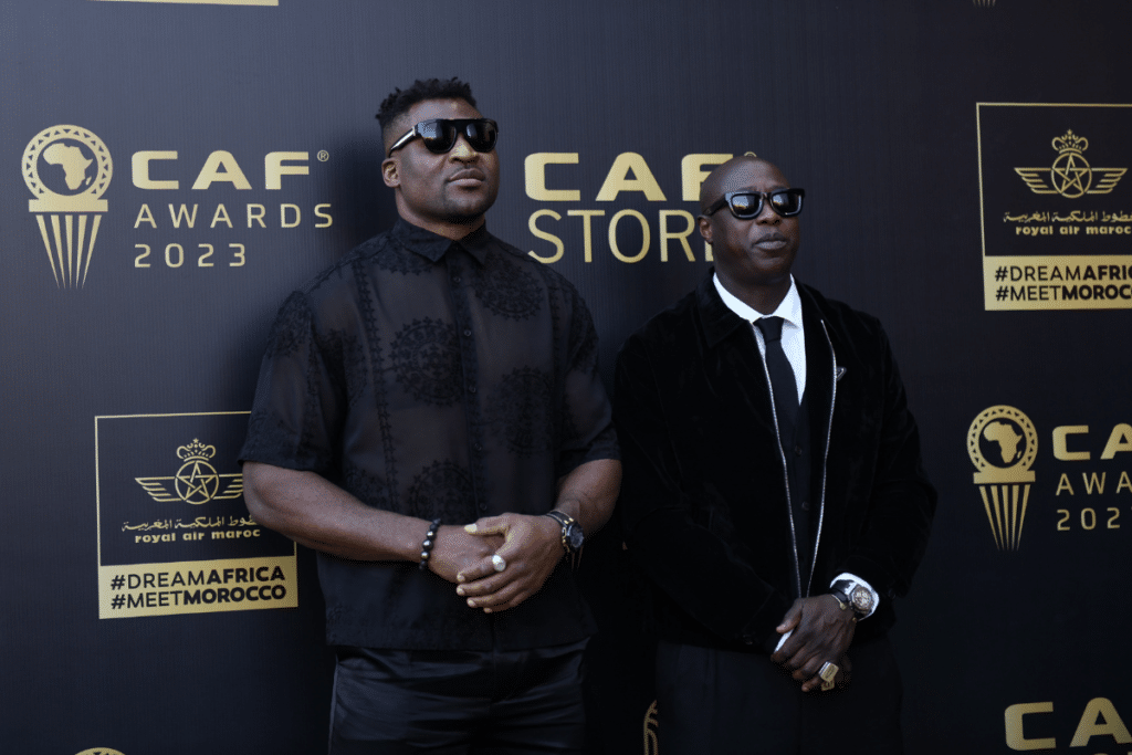Absent des rankings PFL, Ngannou se rapproche-t-il d’un retour surprise à l’UFC ?