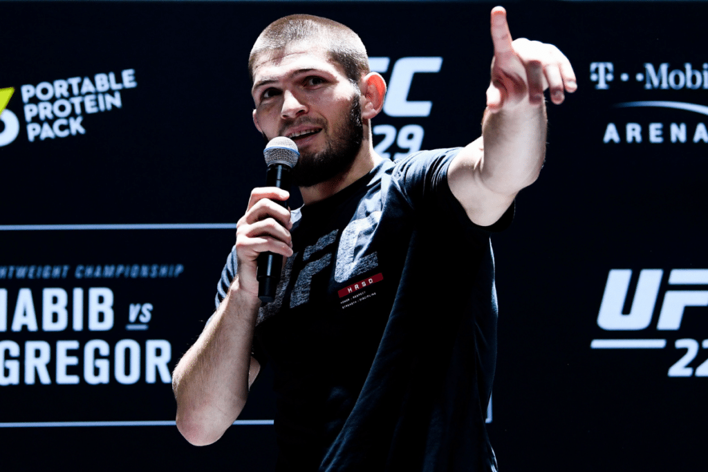 « Je suis pire que Khabib à gérer » Pimblett provoque encore Gaethje avant l’UFC 324