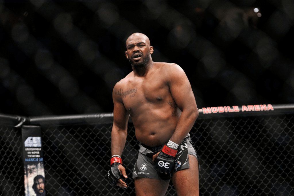 “Je pourrais en avoir fini” : Jon Jones sème le doute sur son avenir à l’UFC