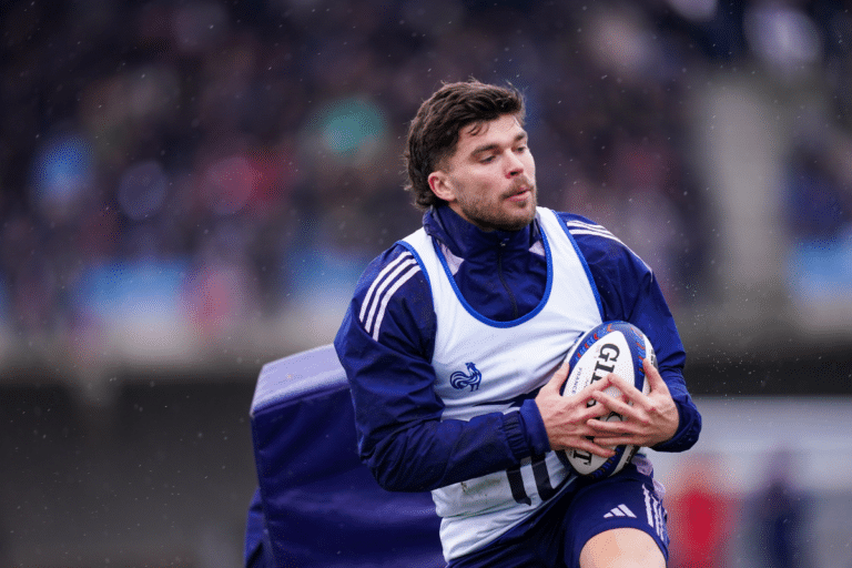 Les All Blacks reconnaissent Jalibert meilleur Français du match
