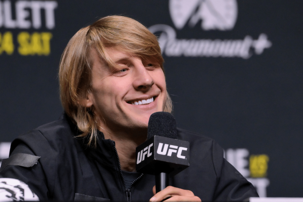 « Bien fait pour lui » : Pimblett explose après le KO de Hooker