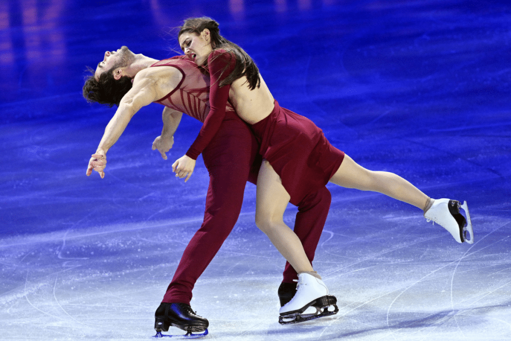 Ils l’ont fait : Cizeron et Fournier Beaudry survolent les Mondiaux et marquent l’histoire
