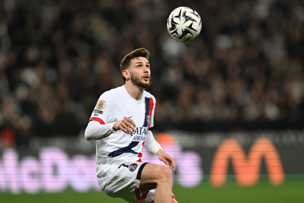 Kvaratskhelia dans le viseur d’Arsenal, un transfert déjà compromis ?