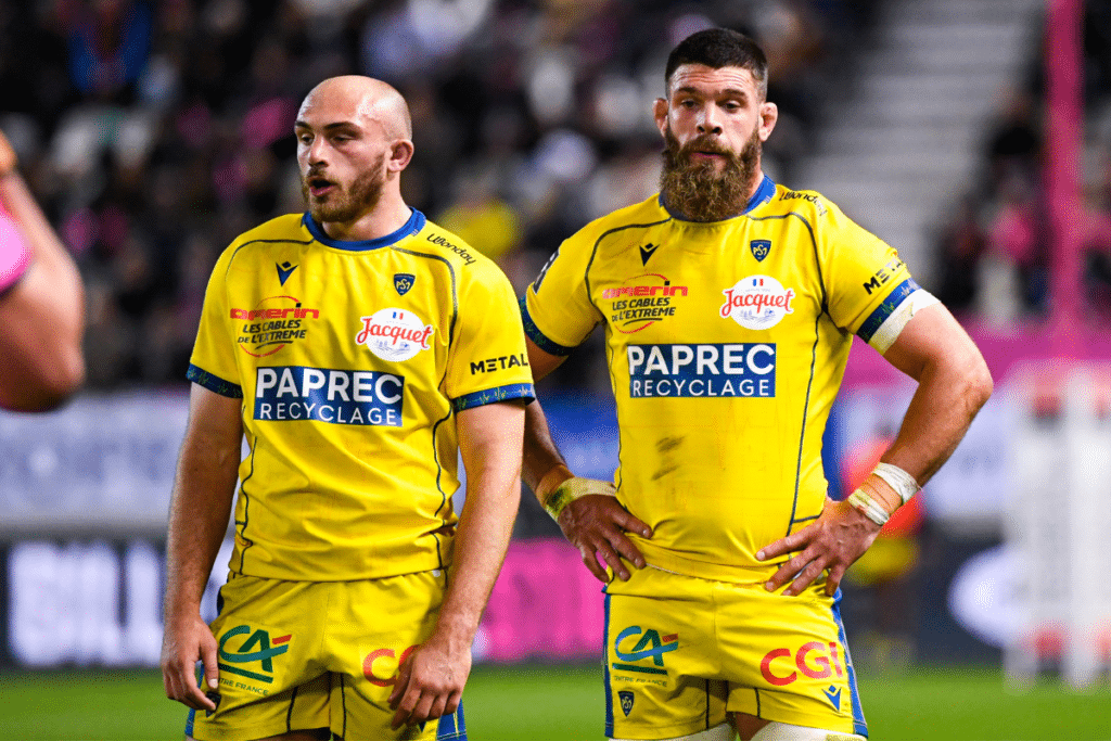 Anthime HEMERY of ASM Clermont Auvergne and Marcos KREMER