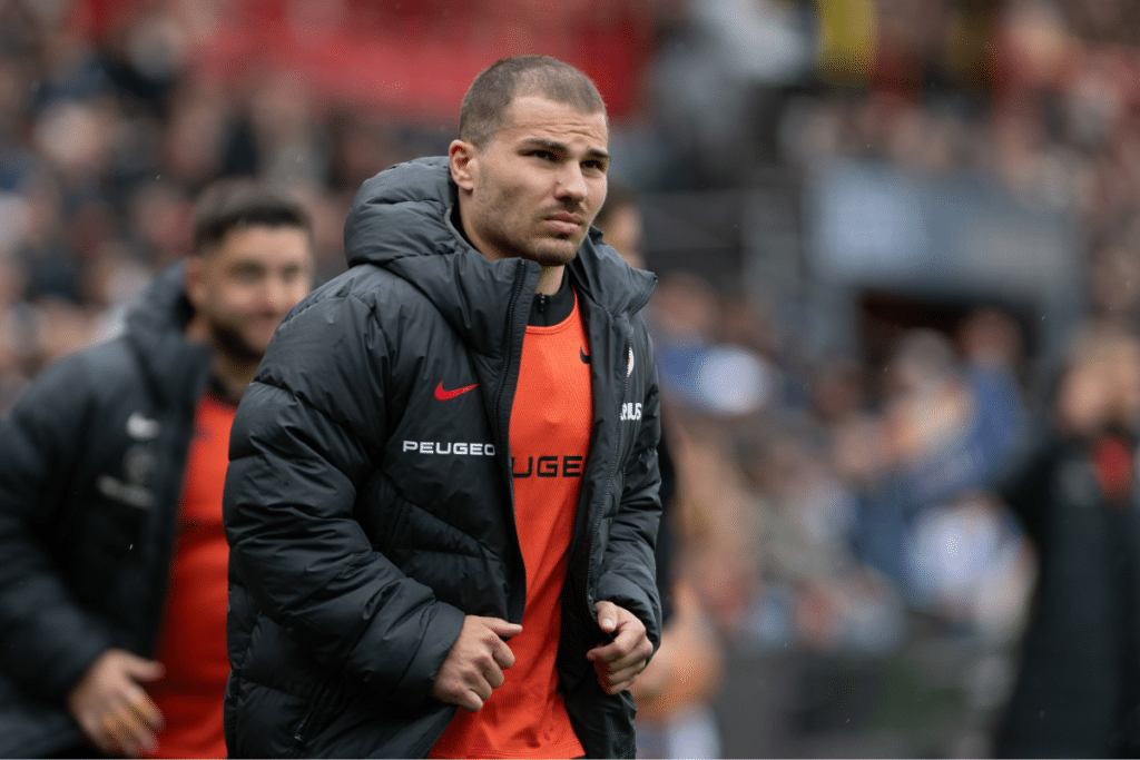 « C’est un danger permanent » : Antoine Dupont lucide sur les capacités de Jalibert cette saison