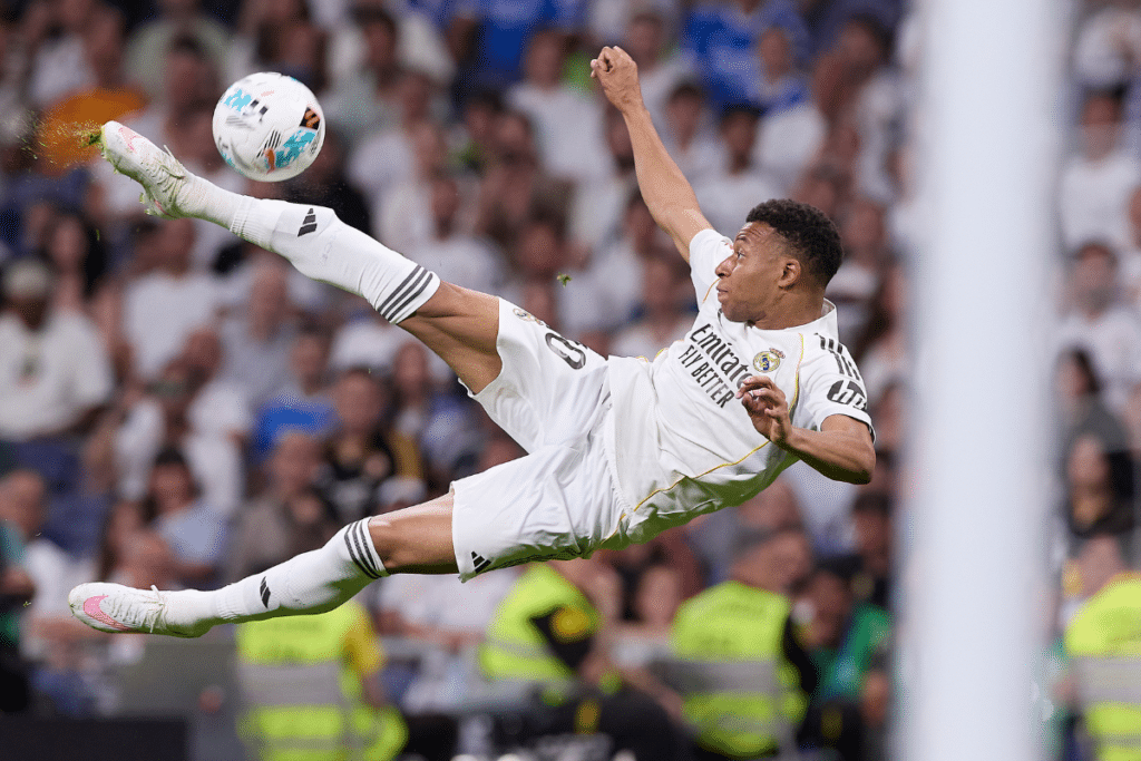 Kylian Mbappé sacré meilleur joueur du Real Madrid mais Le Real Madrid n’a rien gagné