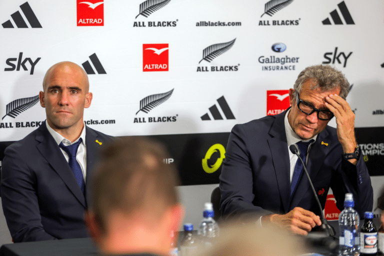 « Il y a eu pas mal de frustration » : le staff du XV de France avoue son malaise après la NZ