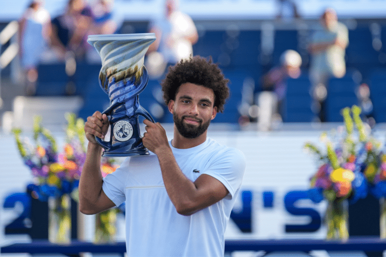 « Je vais miser sur Arthur Fils » : cette légende du tennis voit le Français remporter l’US Open et intégrer le top 10