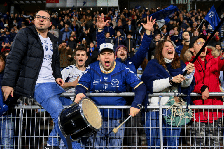 Dans ce temple du rugby français, 89 supporters ont mis leur argent pour sauver leur club, et ce geste dépasse largement les 15 000 euros