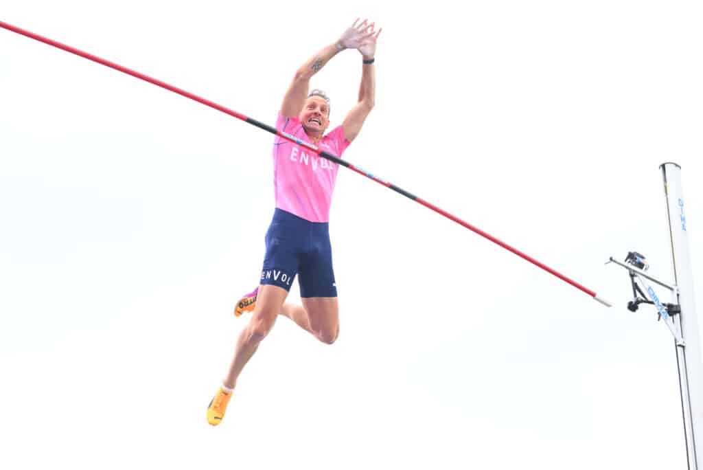 À quelques semaines de ses 40 ans, Lavillenie gagne encore en passant 5,80 m et son prochain défi peut encore marquer l’histoire de la perche