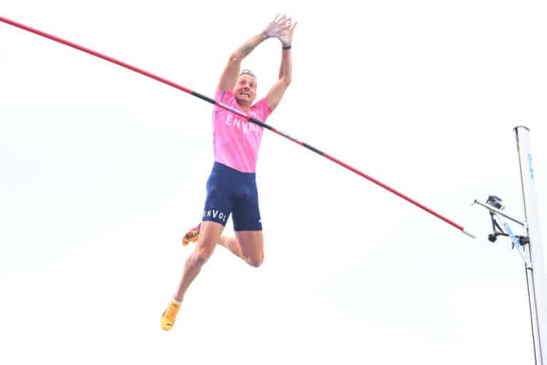 À quelques semaines de ses 40 ans, Lavillenie gagne encore en passant 5,80 m et son prochain défi peut encore marquer l’histoire de la perche