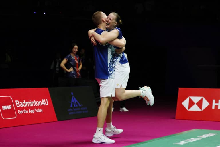 « On est sur le toit du monde » : Delrue et Gicquel signent le titre mixte que le badminton français attendait