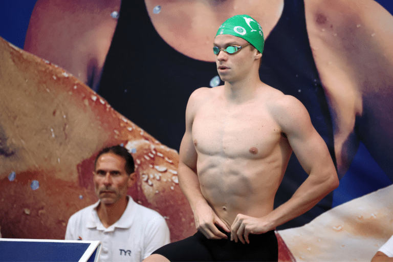 « Guéri qu’à 70 % » : Léon Marchand replonge avec une blessure encore présente, et le 200 m papillon devient un vrai test pour le Français