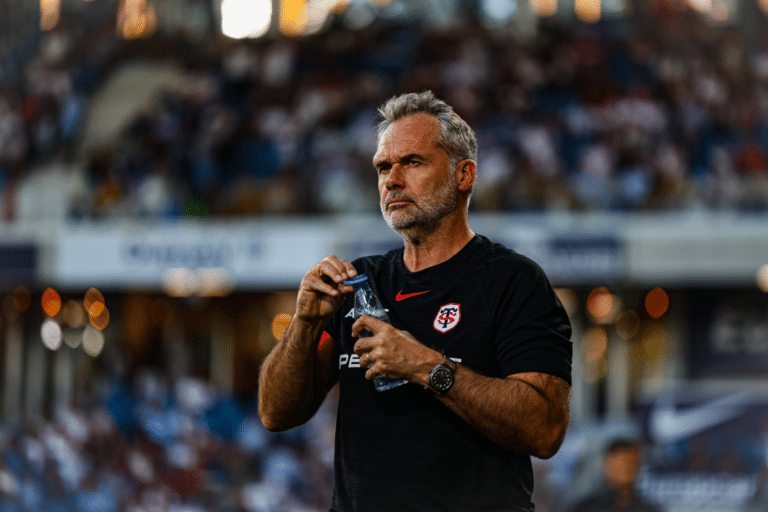 Ugo Mola sort du silence et assume que la dynastie toulousaine entre dans sa saison la plus inconfortable et le salary cap menace l’équilibre Rouge et Noir