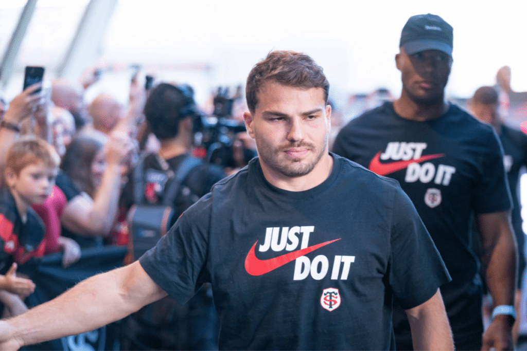 Le Stade Toulousain pourrait ménager Dupont et relancer Mallia contre Vannes
