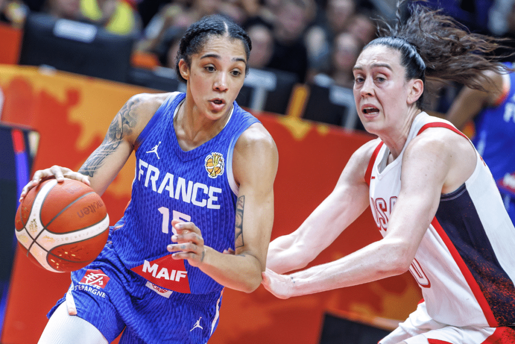 Quatorze points d’avance, puis le trou d’air : comment les Bleues ont perdu le fil face aux États-Unis