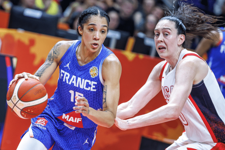 Quatorze points d&rsquo;avance, puis le trou d&rsquo;air : comment les Bleues ont perdu le fil face aux États-Unis