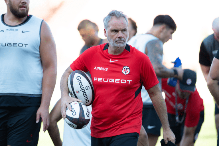 « Nul, voire catastrophique » : Ugo Mola lâche une phrase rare sur le banc toulousain et la prestation globale du champion, malgré une grosse prépa physique