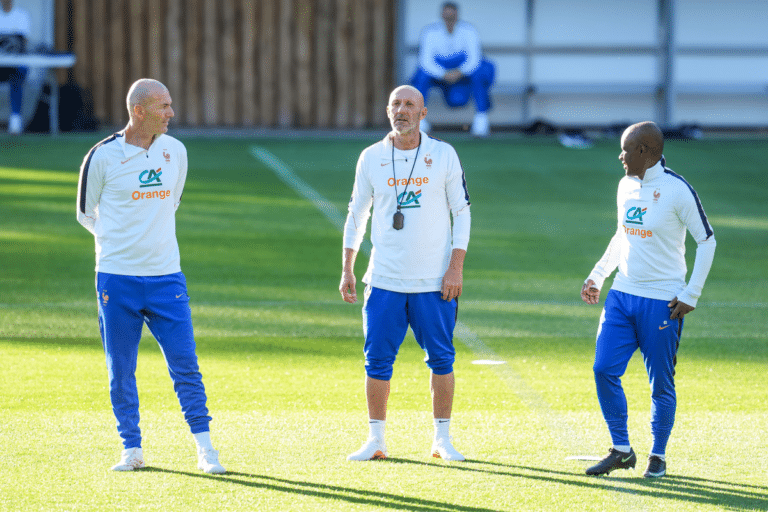Zidane a déjà rompu avec les codes de Deschamps, mais le terrain dira si cette révolution dépasse le coup de com